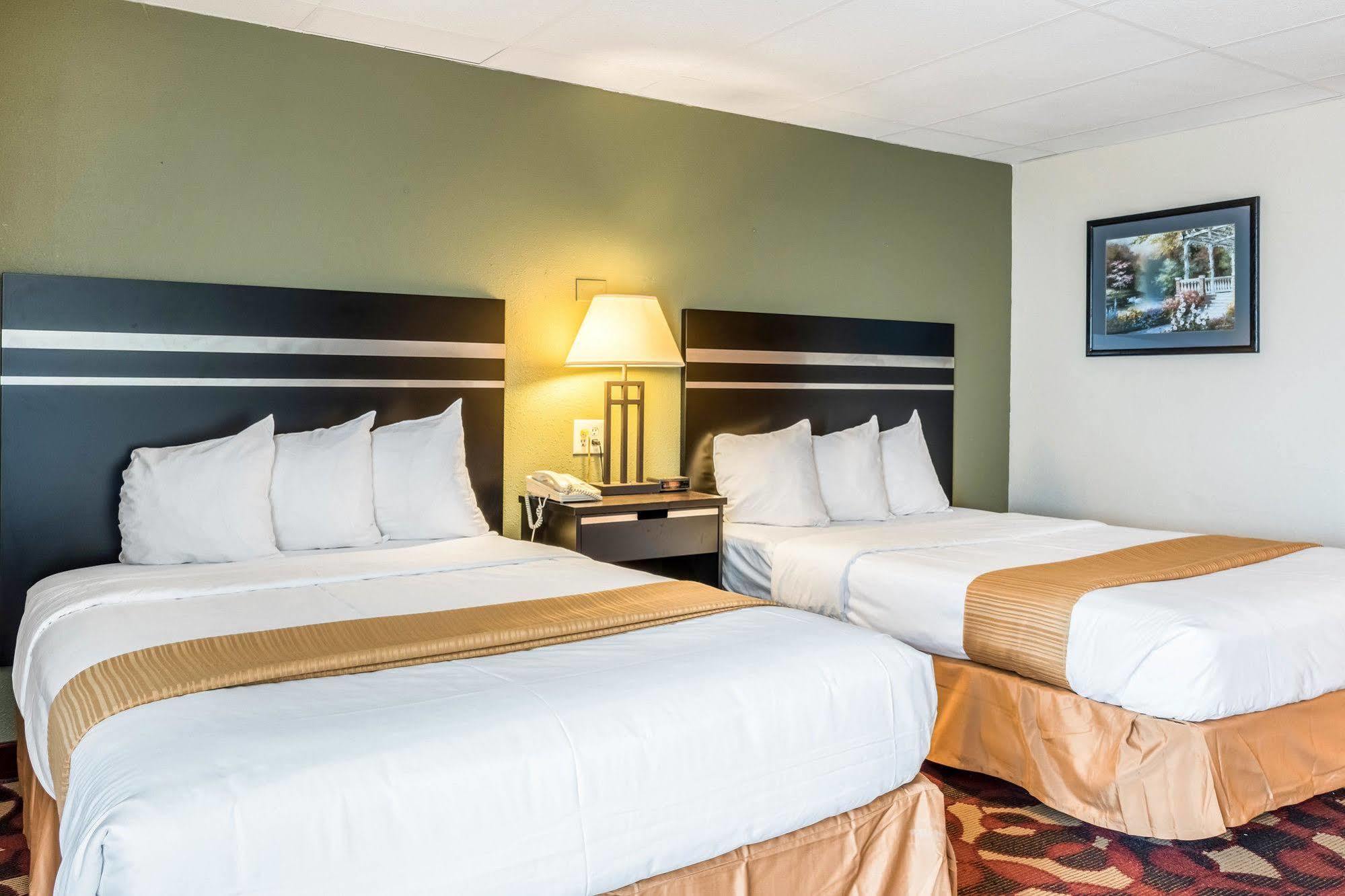 Days By Wyndham North Carlisle